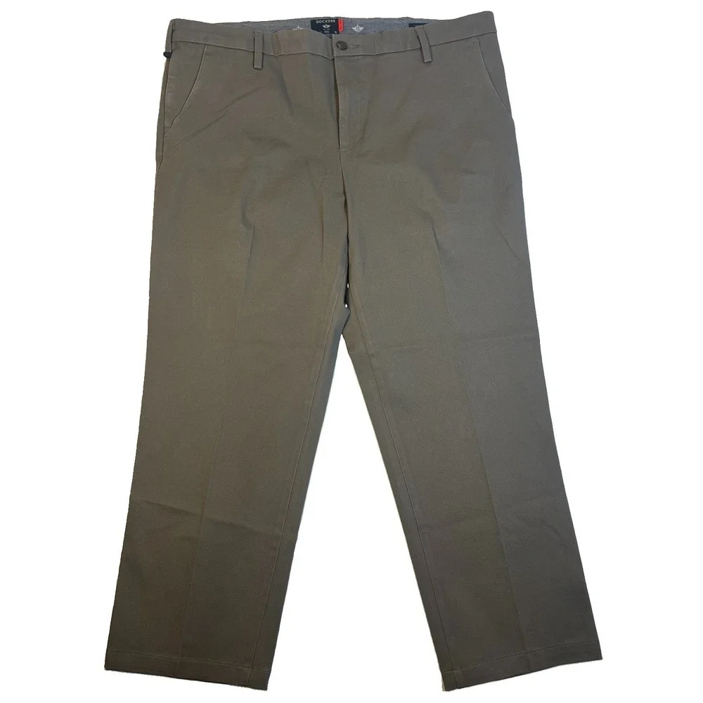 Dockers Men's Classic Fit Workday Khaki Waterless Stretch Pants 42x30 Brown